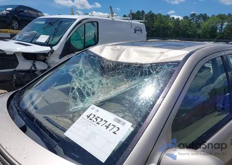 2002 Mercedes-Benz C 240 z USA, uszkodzony, nr VIN WDBRF61J32E005536